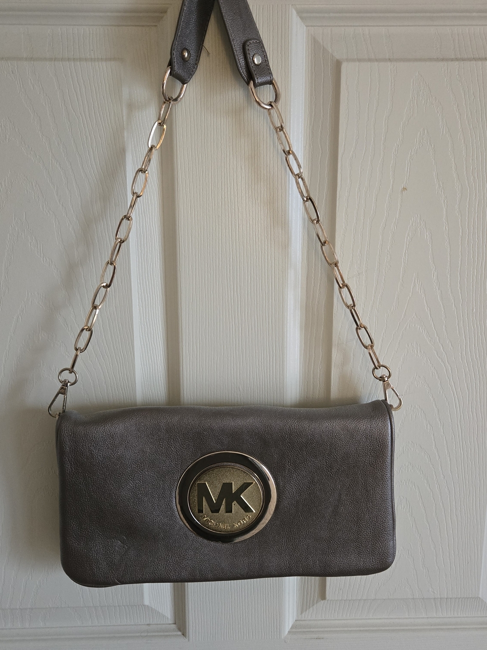 Gray Leather Shoulder Bag with Chain Strap